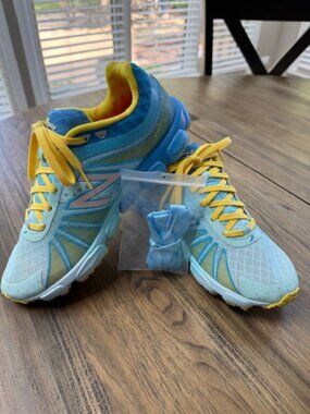 New Balance run Disney 2014 Cinderella Running Shoes Women’s Size 8